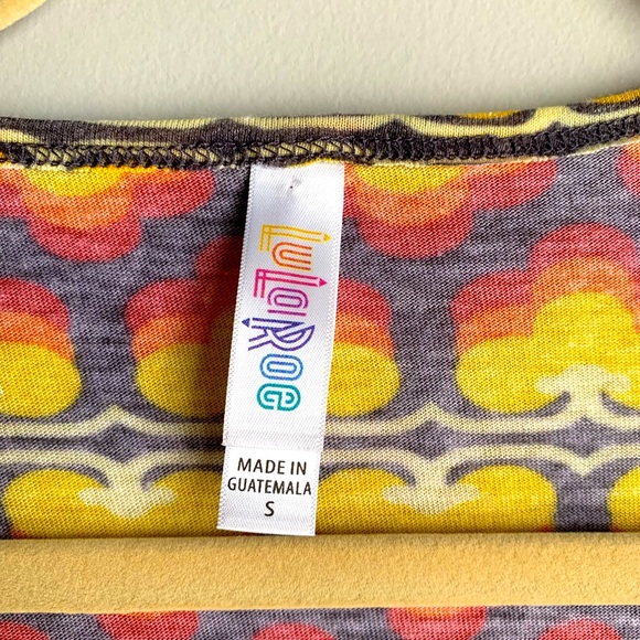 NWT LuLaRoe Classic-T Top Size Small - Picture 5 of 7